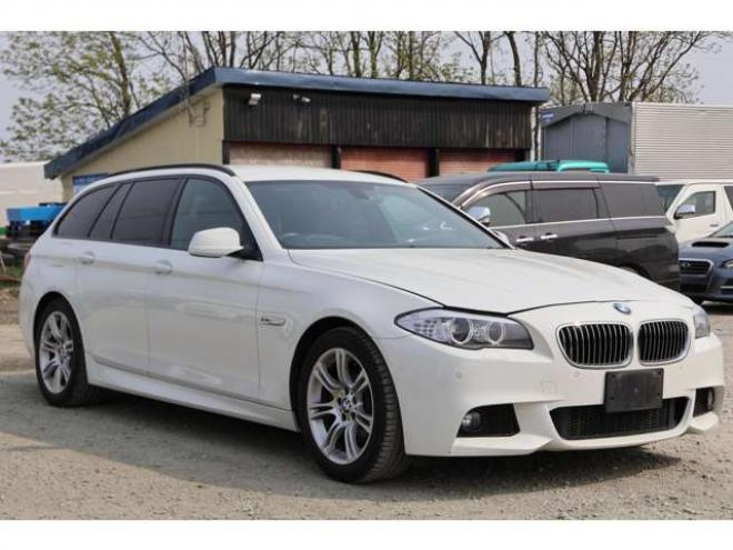 BMW5シリーズツーリング 523d ブルーパフォーマンス Mスポーツパッケージ　検二年　シートヒーター　ETC　ディーゼルターボ 正規輸入車 2WD 2000