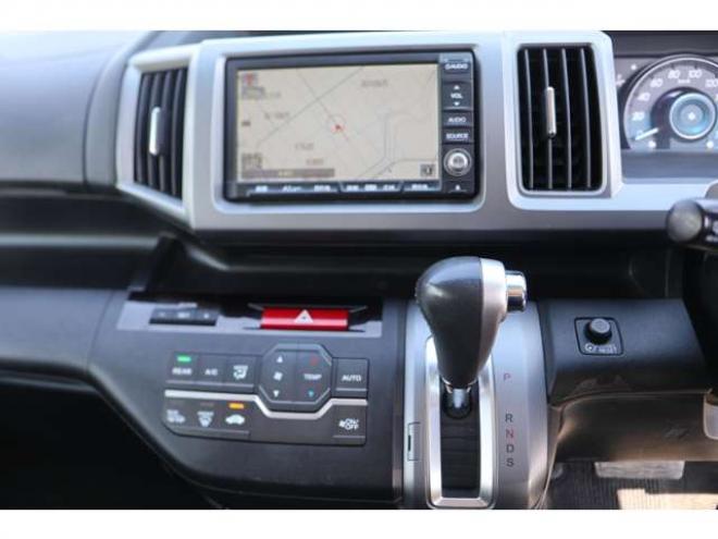 ステップワゴン2.0 スパーダ Z インターナビ セレクション 4WD　検二年　ハーフレザー　フリップダウン　自社　ローンカノウ 2000