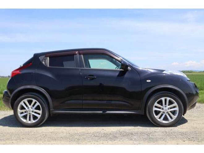 ジューク1.6 16GT FOUR 4WD　検二年　バックカメラ　ドラレコ　ETC　自社　ローンカノウ 1600