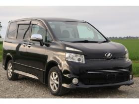 ヴォクシー　2.0 ZS 煌II 4WD　検二年　バックカメラ　両側電動スライドドア　自社　ローンカノウ 2000