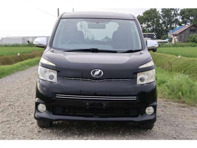 ヴォクシー2.0 ZS 煌II 4WD　検二年　バックカメラ　両側電動スライドドア　自社　ローンカノウ 2000