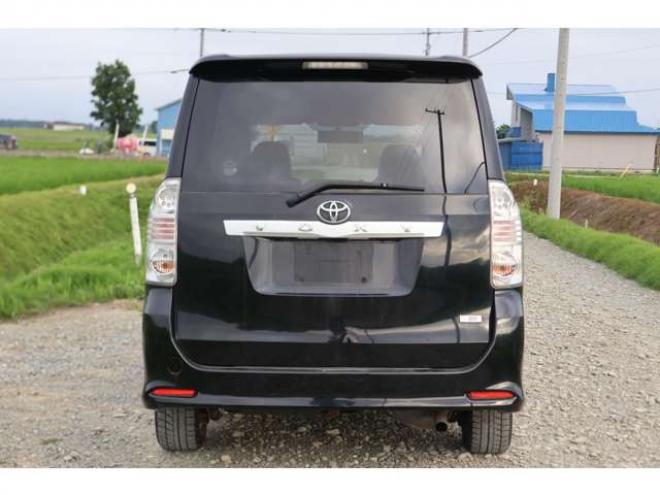 ヴォクシー2.0 ZS 煌II 4WD　検二年　バックカメラ　両側電動スライドドア　自社　ローンカノウ 2000