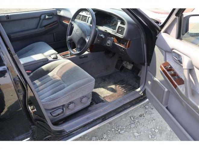 グロリアセダン 2.0 V20Eクラシック 2WD 2000
