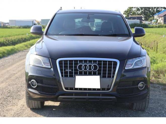 アウディQ5 2.0 TFSI クワトロ Sラインパッケージ 4WD　検R8/11　TV　バックカメラ　ハーフレザー 正規輸入車 2000