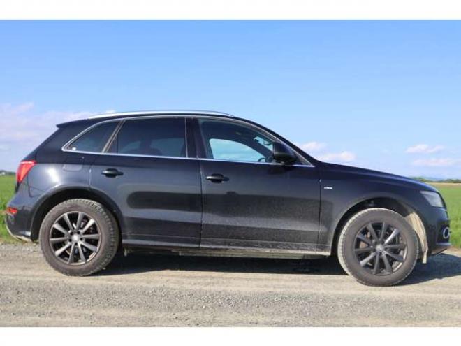 アウディQ5 2.0 TFSI クワトロ Sラインパッケージ 4WD　検R8/11　TV　バックカメラ　ハーフレザー 正規輸入車 2000
