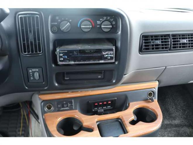 シボレーエクスプレス スタークラフト　検1年 正規輸入車 2WD 5700