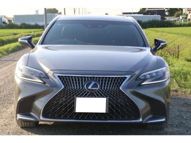 レクサスLS 500h バージョンL 4WD　検2年　ワンオーナー　サンルーフ　パドルシフト　シートヒーター　パワーバックドア　パノラミックビューモニター 3500