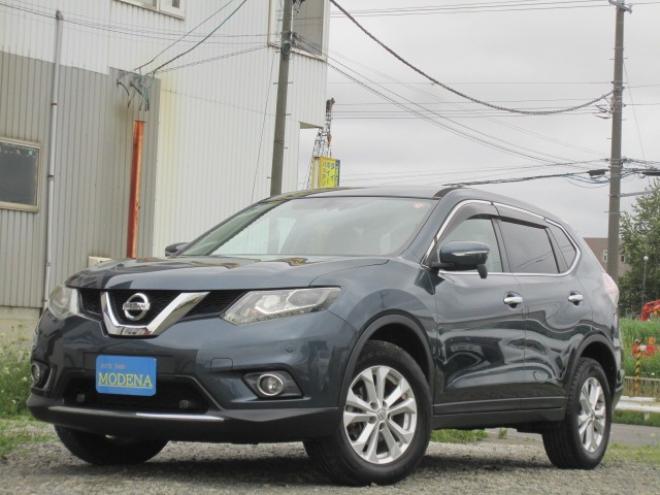 エクストレイル2.0 20X エマージェンシーブレーキパッケージ 2列車 4WD　LEDヘッドライト&フォグ ナビフルセグTV Bカメラ BIuetooth レザーシート&ヒーター スマートキー Pスタート ETC 純正アルミ 記録簿 冬タイヤ+アルミ積込み 1年間走行無制限保証付 2000