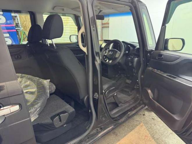 N-BOXG Lパッケージ 4WD　4ナンバー登録車　夏冬タイヤ　Pスライド　Egスターター 660