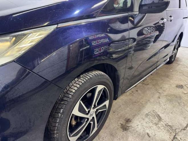 オデッセイ2.4 アブソルート 4WD　ナビ　TV　Bカメラ　Bluetooth　Pスライド 2400