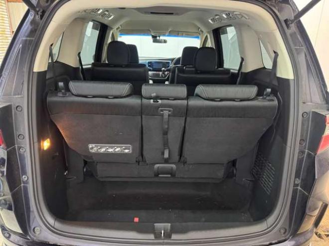 オデッセイ2.4 アブソルート 4WD　ナビ　TV　Bカメラ　Bluetooth　Pスライド 2400
