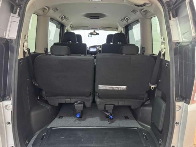 セレナ2.0 ハイウェイスター 4WD　ナビ　TV　アラウンドビュー　Bluetooth　両側Pスライド　Egスターター 2000