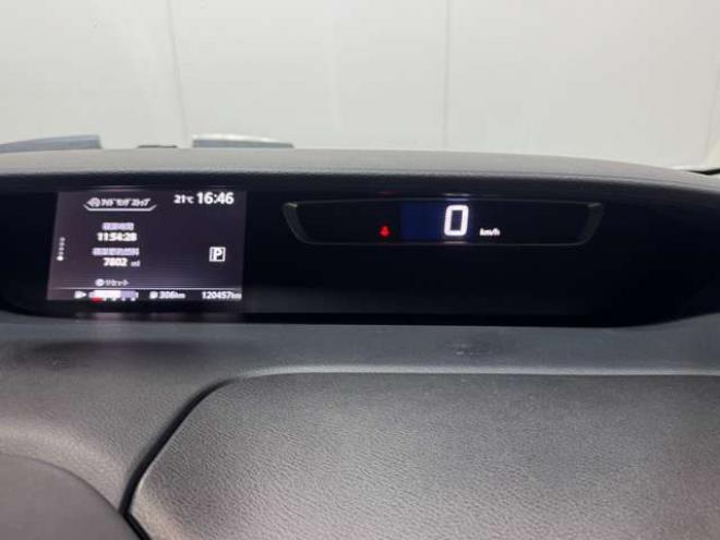 セレナ2.0 ハイウェイスター 4WD　ナビ　TV　アラウンドビュー　Bluetooth　両側Pスライド　Egスターター 2000