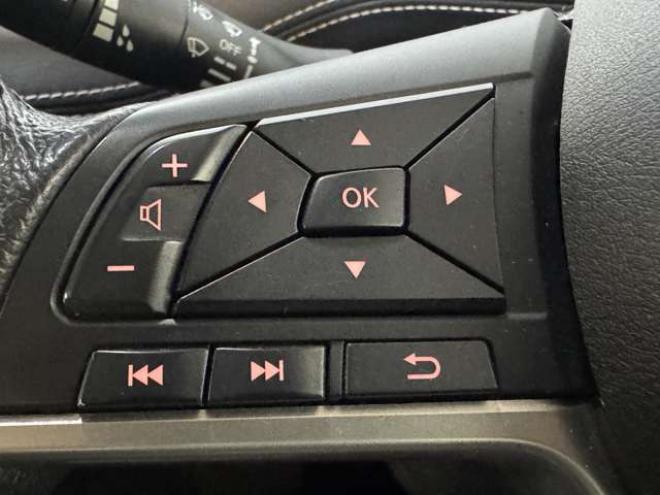 セレナ2.0 ハイウェイスター 4WD　ナビ　TV　アラウンドビュー　Bluetooth　両側Pスライド　Egスターター 2000