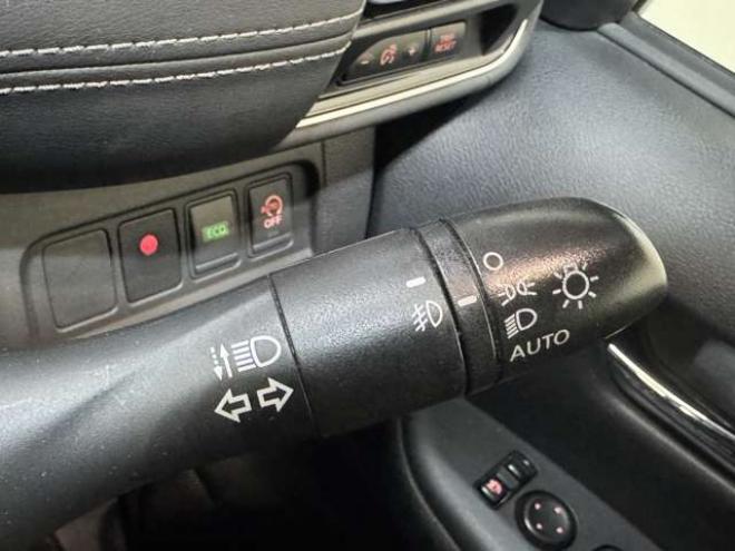 セレナ2.0 ハイウェイスター 4WD　ナビ　TV　アラウンドビュー　Bluetooth　両側Pスライド　Egスターター 2000