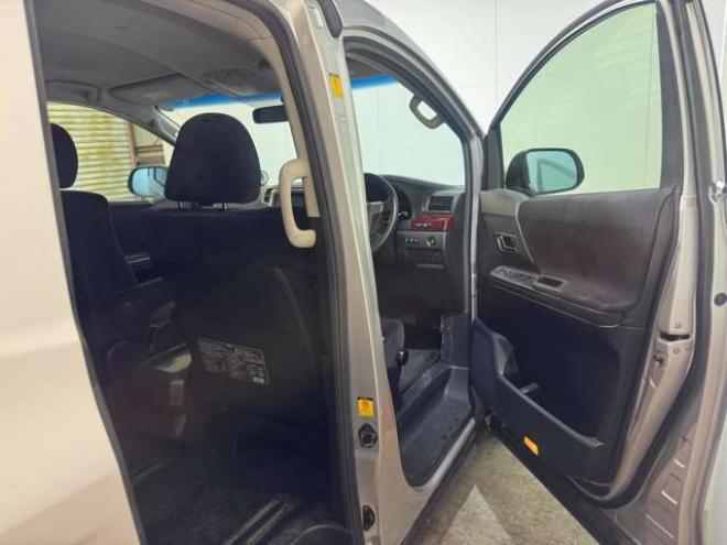 ヴェルファイア2.4 Z 4WD　寒冷地仕様車　ナビ　TV　Bカメラ　Bluetooth　Pスライド 2400