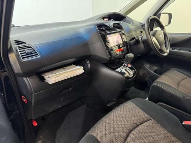 セレナ2.0 ハイウェイスター Vセレクション+Safety 4WD　ナビ　TV　Bluetooth　両側Pスライド　Egスターター　フリップダウン 2000