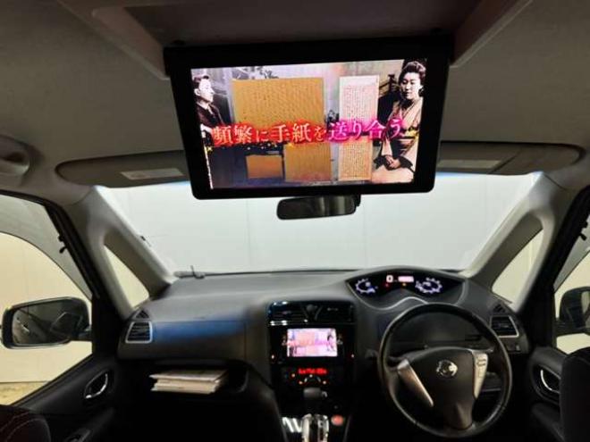 セレナ2.0 ハイウェイスター Vセレクション+Safety 4WD　ナビ　TV　Bluetooth　両側Pスライド　Egスターター　フリップダウン 2000