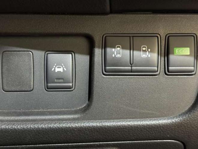 セレナ2.0 ハイウェイスター Vセレクション+Safety 4WD　ナビ　TV　Bluetooth　両側Pスライド　Egスターター　フリップダウン 2000