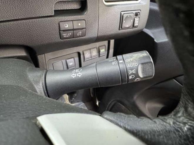 セレナ2.0 ハイウェイスター Vセレクション+Safety 4WD　ナビ　TV　Bluetooth　両側Pスライド　Egスターター　フリップダウン 2000
