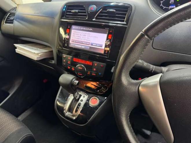セレナ2.0 ハイウェイスター Vセレクション+Safety 4WD　ナビ　TV　Bluetooth　両側Pスライド　Egスターター　フリップダウン 2000