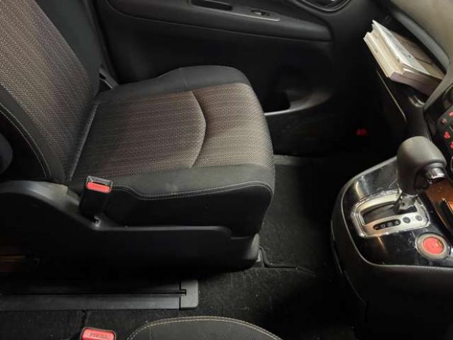 セレナ2.0 ハイウェイスター Vセレクション+Safety 4WD　ナビ　TV　Bluetooth　両側Pスライド　Egスターター　フリップダウン 2000