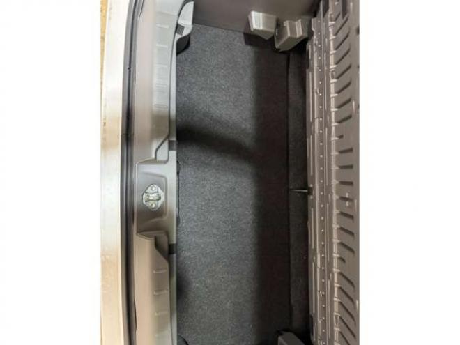 タフトX 4WD　ナビ　TV　Bカメラ　Bluetooth　ガラスルーフ　Egスターター 660