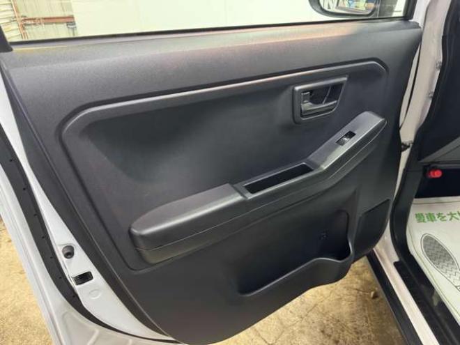 タフトX 4WD　ナビ　TV　Bカメラ　Bluetooth　ガラスルーフ　Egスターター 660