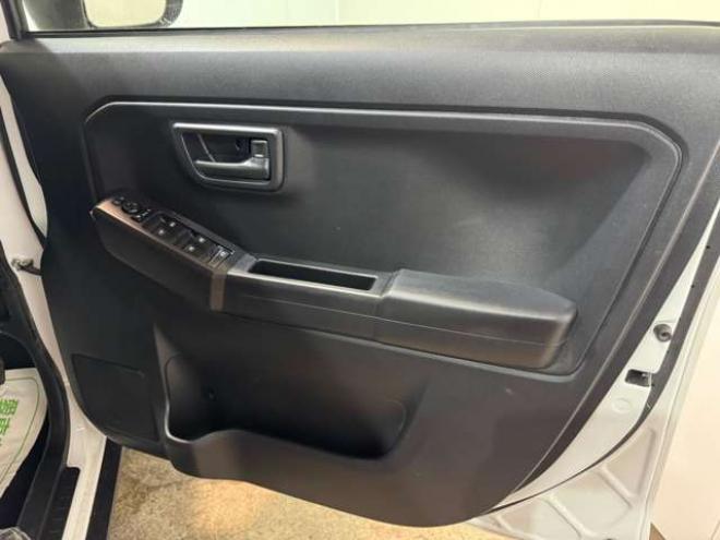 タフトX 4WD　ナビ　TV　Bカメラ　Bluetooth　ガラスルーフ　Egスターター 660