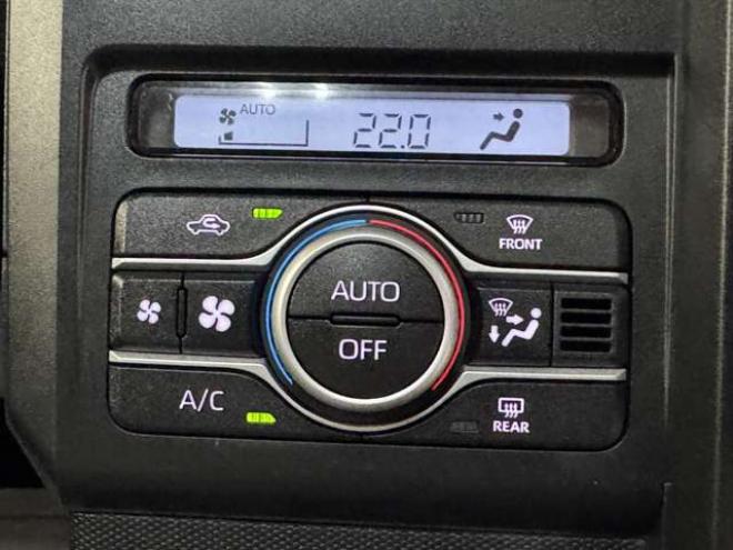 タフトX 4WD　ナビ　TV　Bカメラ　Bluetooth　ガラスルーフ　Egスターター 660