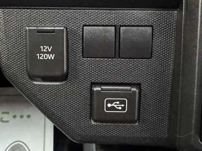 タフトX 4WD　ナビ　TV　Bカメラ　Bluetooth　ガラスルーフ　Egスターター 660