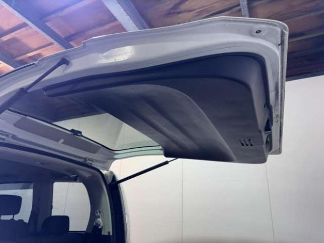 セレナ2.0 ハイウェイスター Sエディション 4WD　ナビ　TV　Bluetooth　Bカメラ　Pスライド　エマージェンシーB 2000