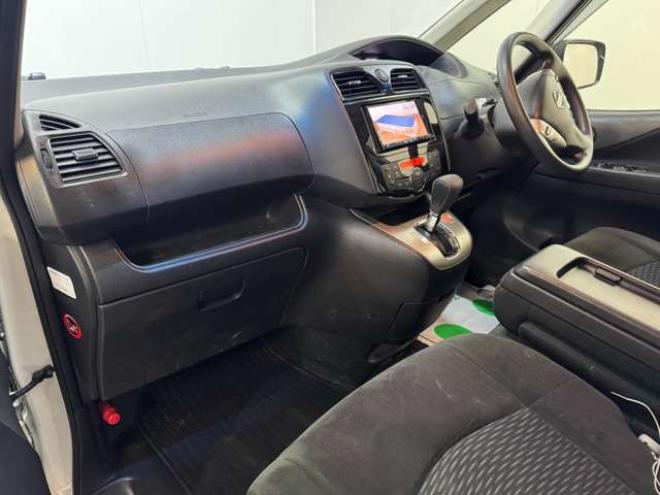 セレナ2.0 ハイウェイスター Sエディション 4WD　ナビ　TV　Bluetooth　Bカメラ　Pスライド　エマージェンシーB 2000
