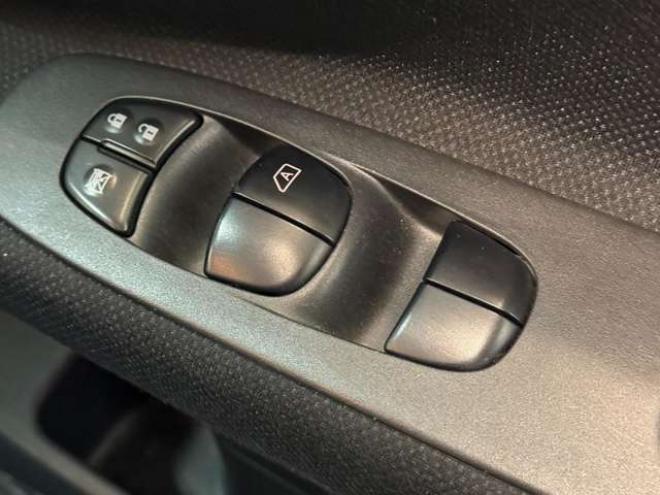 セレナ2.0 ハイウェイスター Sエディション 4WD　ナビ　TV　Bluetooth　Bカメラ　Pスライド　エマージェンシーB 2000