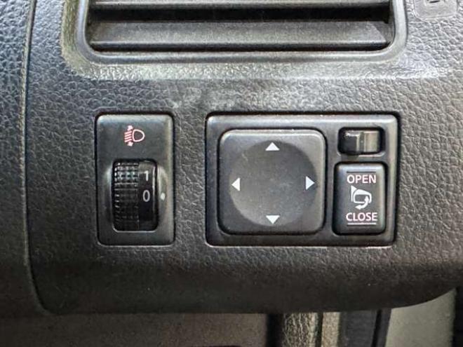 セレナ2.0 ハイウェイスター Sエディション 4WD　ナビ　TV　Bluetooth　Bカメラ　Pスライド　エマージェンシーB 2000