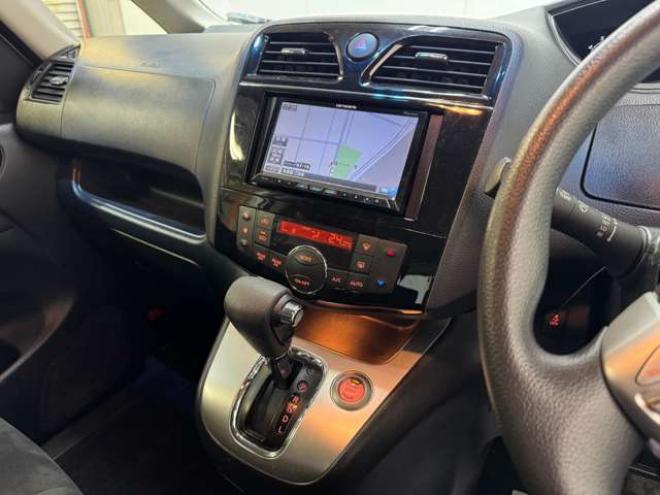セレナ2.0 ハイウェイスター Sエディション 4WD　ナビ　TV　Bluetooth　Bカメラ　Pスライド　エマージェンシーB 2000