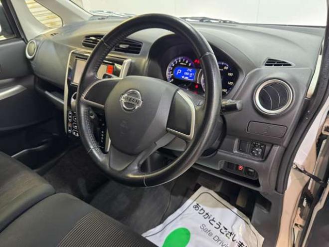 デイズハイウェイスターX 4WD　ナビ　TV　Bカメラ 660