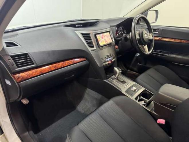 レガシィワゴン2.5 i アイサイト 4WD　ナビ　TV　Bluetooth　Tベルト交換 2500