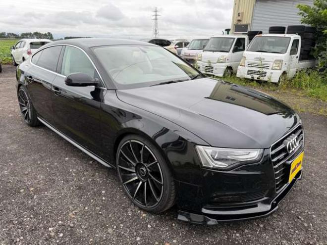 アウディA5スポーツバック 2.0 TFSI クワトロ Sラインパッケージ 4WD　レザーシート　プッシュスタート　パドルシフト　WALD20AW 正規輸入車 2000