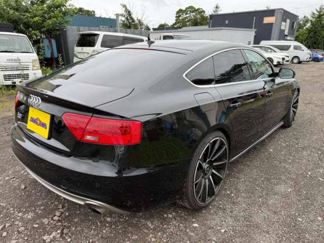 アウディA5スポーツバック 2.0 TFSI クワトロ Sラインパッケージ 4WD　レザーシート　プッシュスタート　パドルシフト　WALD20AW 正規輸入車 2000