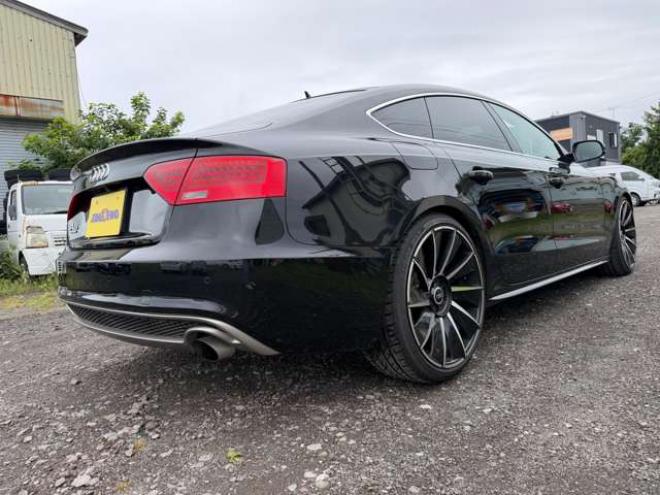 アウディA5スポーツバック 2.0 TFSI クワトロ Sラインパッケージ 4WD　レザーシート　プッシュスタート　パドルシフト　WALD20AW 正規輸入車 2000