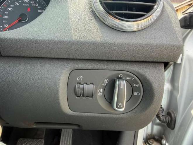 アウディA3スポーツバック 2.0 TFSI クワトロ 4WD　ナビ・TV・Bカメラ 正規輸入車 2000