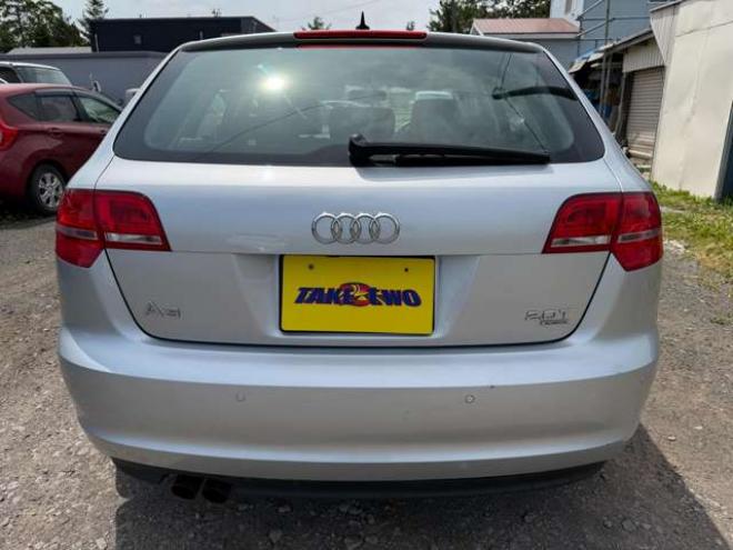 アウディA3スポーツバック 2.0 TFSI クワトロ 4WD　ナビ・TV・Bカメラ 正規輸入車 2000