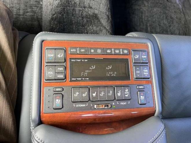 レクサスLSハイブリッド 600hL エグゼクティブパッケージ 4WD　WALDエアロ・WALD22AW・エクゼクティブパッケージ・マークレビンソン・純正ナビ・地デジ・リアエンターテインメント・BSM・オートマチックハイビーム・車検令和10年1月・本州仕入車両 5000