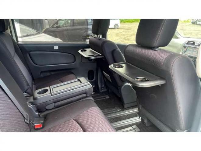 セレナ2.0 ハイウェイスター Vエアロモード 4WD　 2000