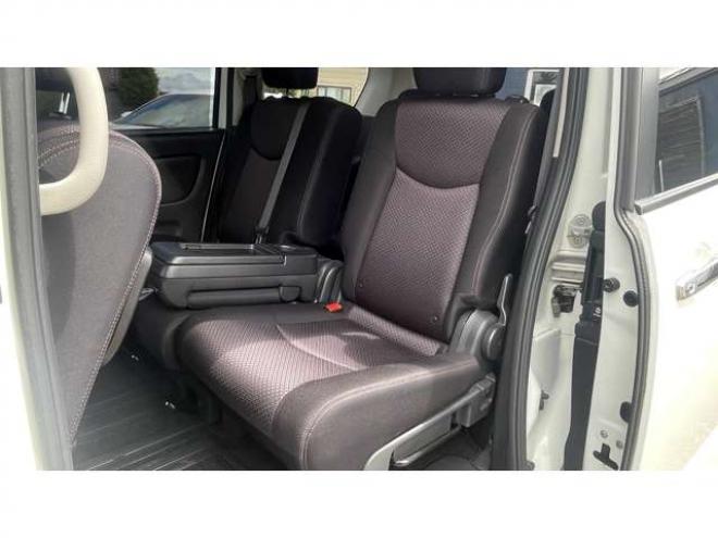 セレナ2.0 ハイウェイスター Vエアロモード 4WD　 2000