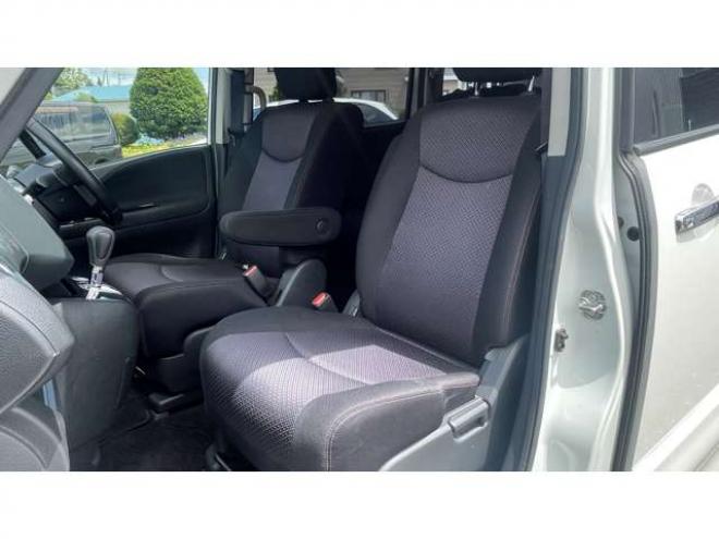 セレナ2.0 ハイウェイスター Vエアロモード 4WD　 2000