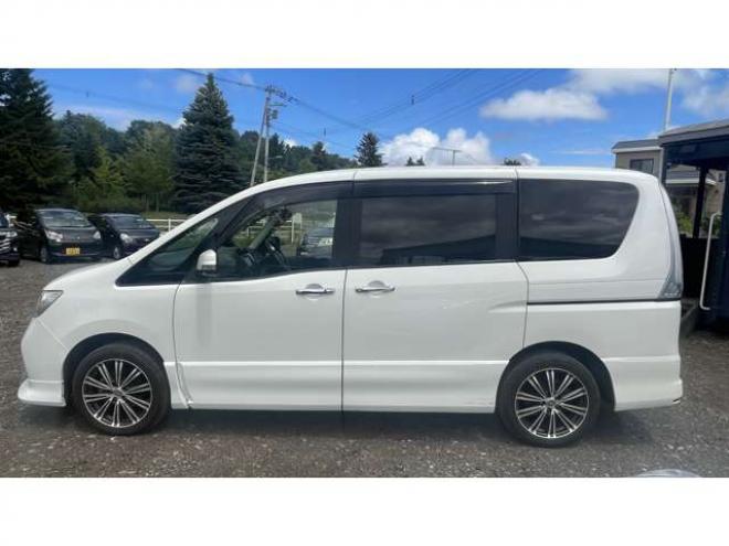 セレナ2.0 ハイウェイスター Vエアロモード 4WD　 2000
