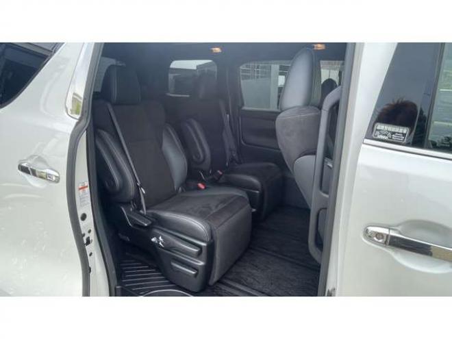 アルファードハイブリッド 2.5 S タイプゴールドII E-Four 4WD　 2500