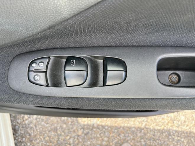 セレナ2.0HスターVセレクション+Safety 4W　Dローンが不安な方＜優遇ローン＞本州仕入 1年保証　寒冷地仕様 